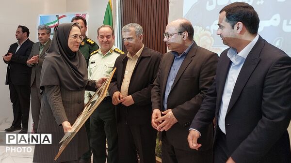 پرچم خدمت در بیمارستان شهدا لردگان به دست ریاست تازه سپرده شد