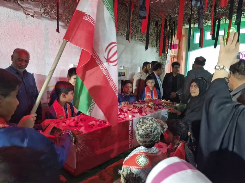 عطر ایثار در مدرسه شاهد قشم پیچید