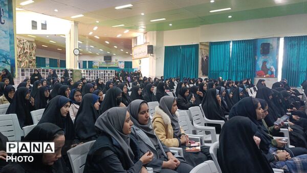 نشست تبیینی اعضای شورای دانش آموزی نواحی مشهد
