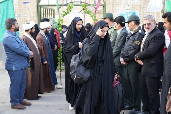 دانش‌آموزان سه منطقه چهارمحال‌وبختیاری به مناطق عملیاتی غرب کشور اعزام شدند