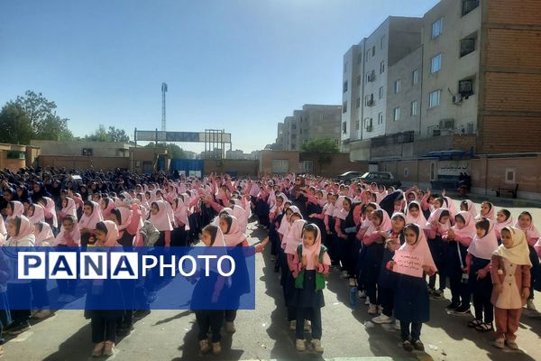  مراسم میلاد حضرت زینب (س)در مدرسه مهرآیین بهارستان دو