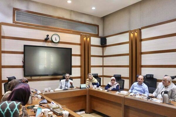 هشتمین نشست انجمن شعر برگ با موضوع «مخاطب‌شناسی» برگزار شد