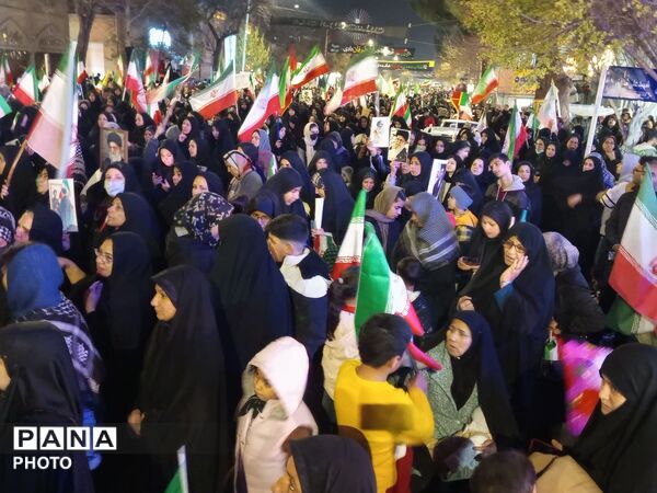 حضور گسترده و پرشور مردم انقلابی نیشابور در مراسم شهادت رهبر شهید