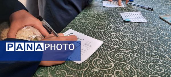 برگزاری انتخابات شورای دانش‌آموزی در دبیرستان شاهد طالقانی