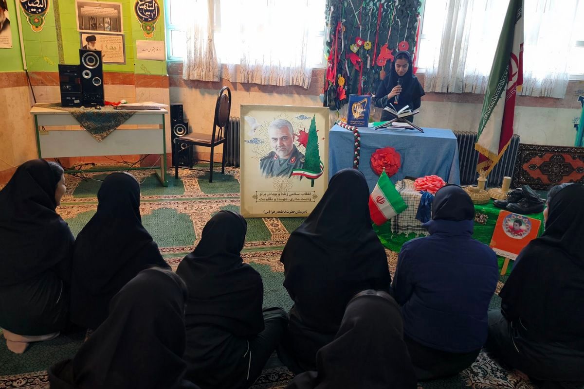 مدارس شهرستان فیروزکوه میزبان محافل انس با قرآن در هفته قرآن، عترت و نماز