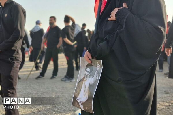 تشییع پیکر رهبر شهید در قم و جمکران