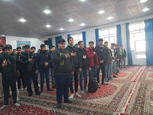 اعزام دانش‌آموزان پسر آشخانه به راهیان نور 