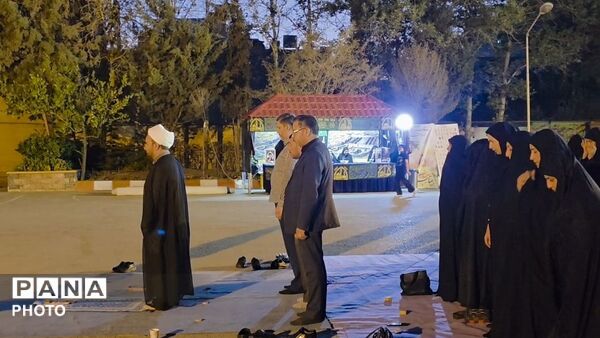  لبیک یا حسین (ع) در دبیرستان مهشید مصلی‌نژاد
