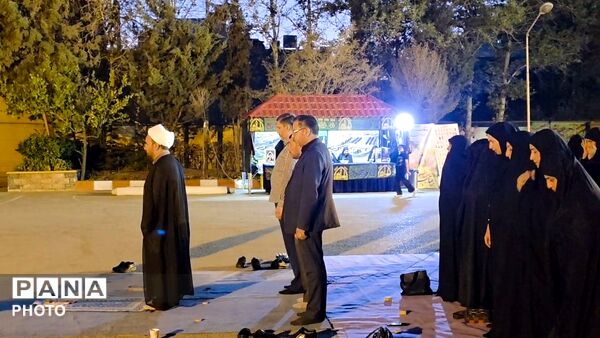  لبیک یا حسین (ع) در دبیرستان مهشید مصلی‌نژاد