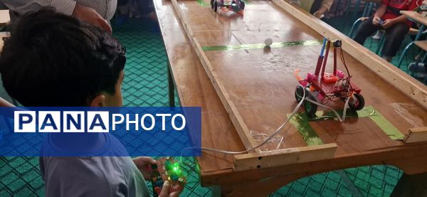 مسابقه ربات‌های ساخته شده توسط هنرجویان کلاس رباتیک کانون فرهنگی تربیتی رضوان