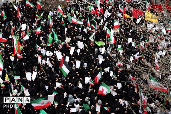 تجمع بانوان علمدار زینبیون تبریز در محکومیت جنایات بی سابقه آمریکا و رژیم صهیونیستی