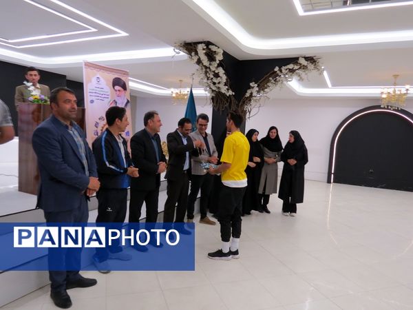 تقدیر از دانش‌آموزان استثنایی جشنواره ورزشی در بجنورد