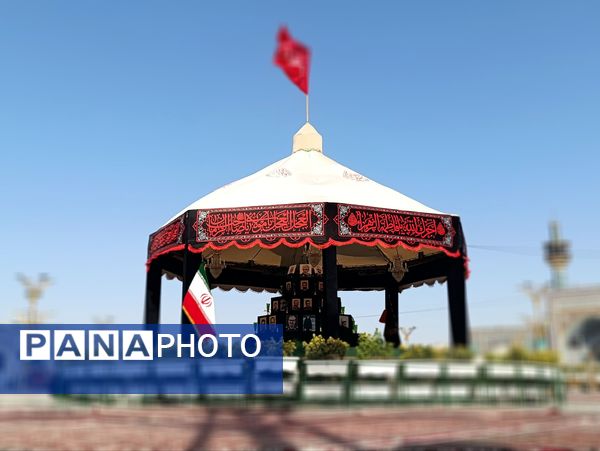 حال و هوای حرم رضوی و خیابان های اطراف آن در عاشورای حسینی