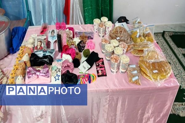 بازارچه کسب و کار دانش‌آموزی در مدرسه فدک