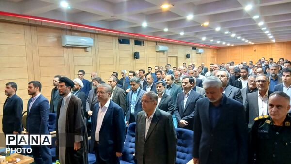 مراسم تودیع و معارفه فرماندار شهرستان تویسرکان، گامی نو در خدمت‌رسانی به مردم
