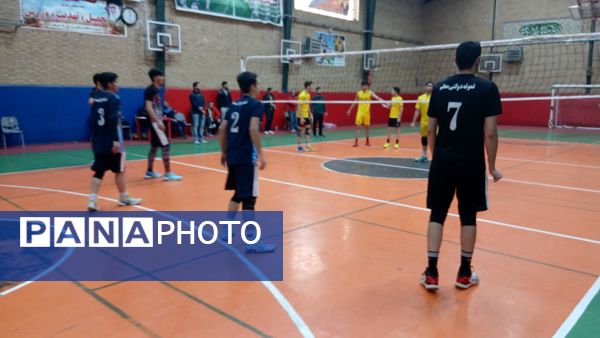 مسابقات والیبال بین مدرسه‌ای دانش‌آموزان ساوجبلاغ