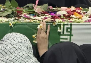 مراسم تشییع پیکر مطهر شهید گمنام در روستای تراب‌آباد بافق 
