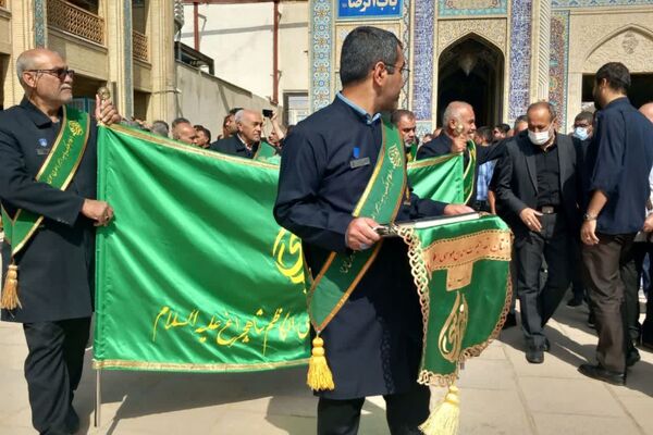 تشییع پیکر شهید دانش‌آموز در شاهچراغ(ع)