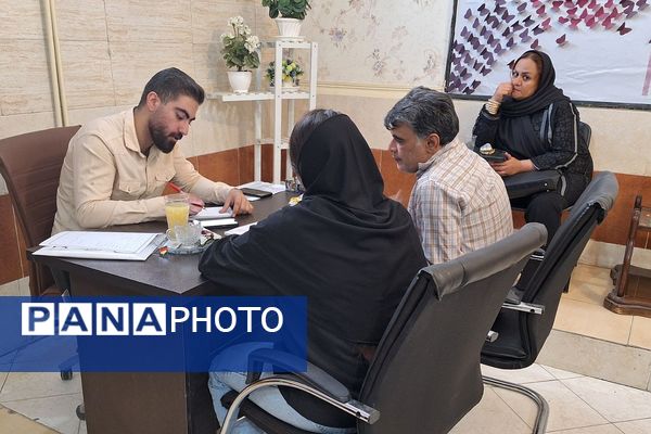 فعالیت پایگاه انتخاب رشته کنکور سراسری ۱۴۰۴ اداره آموزش و پرورش کهریزک 