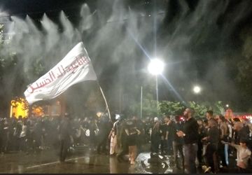 مراسم عزادی شب عاشورا در خیابان های شهرستان نیشابور 