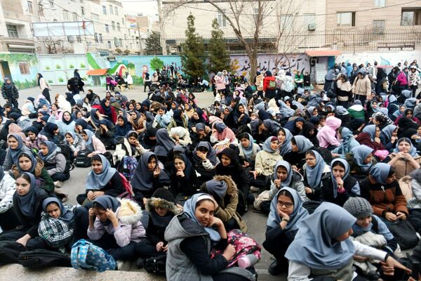 جشن میلاد امام زمان(عج) و ایام الله دهه فجر در مدارس شهرستان قدس