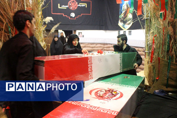 حال و هوای حضور نوجوانان در معراج الشهدای گمنام استان قم