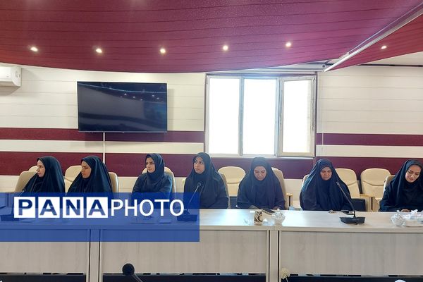 برگزاری آیین معارفه سرپرست معاونت پژوهش، برنامه‌ریزی و توسعه منابع انسانی اداره آموزش و پرورش کهریزک