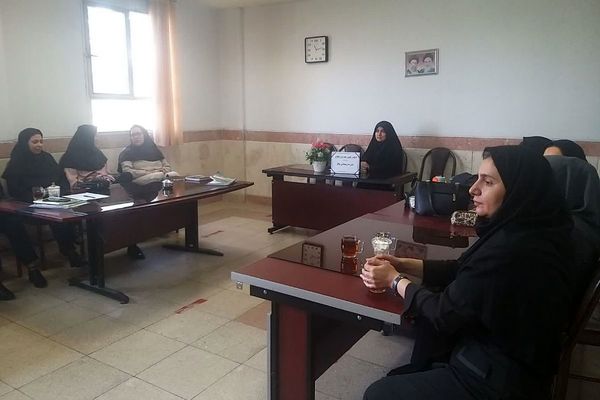جلسه توجیهی دستورالعمل انتخاب بانوی معلم تراز انقلاب اسلامی