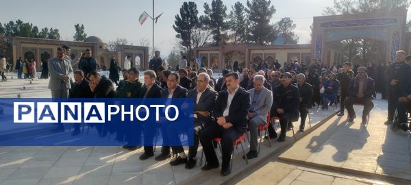 جشن پدران آسمانی در گلزار شهدای شهر زیارت