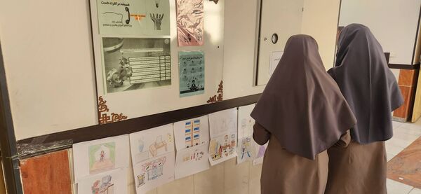 دانش‌آموزان «محبوبه دانش» انتخاب رشته را رنگ‌آمیزی کردند