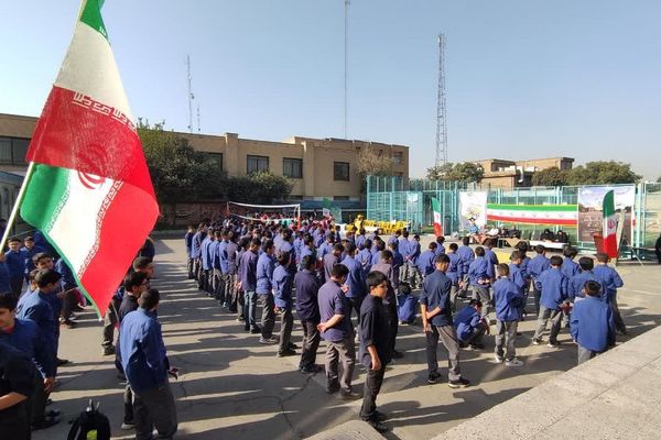 افتتاحیه المپیاد ورزشی درون مدرسه ای در دبیرستان شاهد علامه طباطبایی ناحیه دو شهرری 