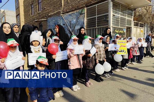 کاروان نمادین ورود حضرت امام خمینی(ره) به میهن اسلامی