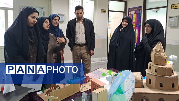 نمایشگاه دست‌سازه در دبیرستان ذبیح الله هوشیار