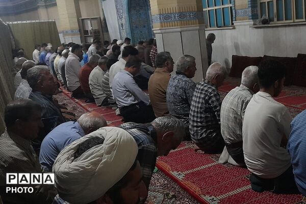 مصلی شهر میزبان اجتماع پرشور نمازگزاران شهرستان ورامین
