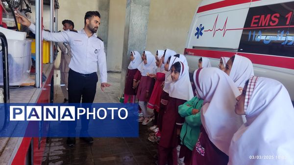 بازدید علمی از ایستگاه آتش‌‌نشانی فین