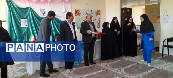 جشن جوانه‌های هلیلانی در مدارس این شهرستان  برگزار شد