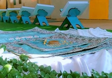 نقش‌آفرینی والدین در زیباسازی نمازخانه دبیرستان مبعث همزمان با اجلاس نماز