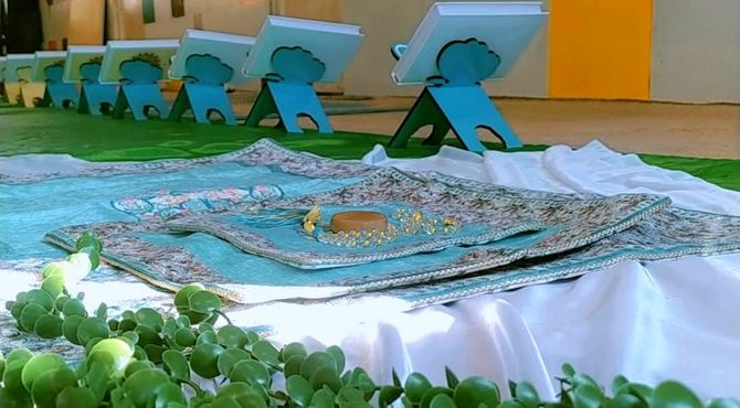 نقش‌آفرینی والدین در زیباسازی نمازخانه دبیرستان مبعث همزمان با اجلاس نماز