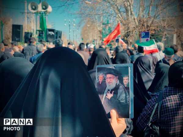 مردم گالیکش کفن پوش به میدان آمدند