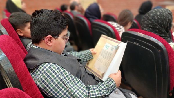 تقدیر از دانش‌آموزان فعال محمدشهری در زمینه‌های فرهنگی و هنری