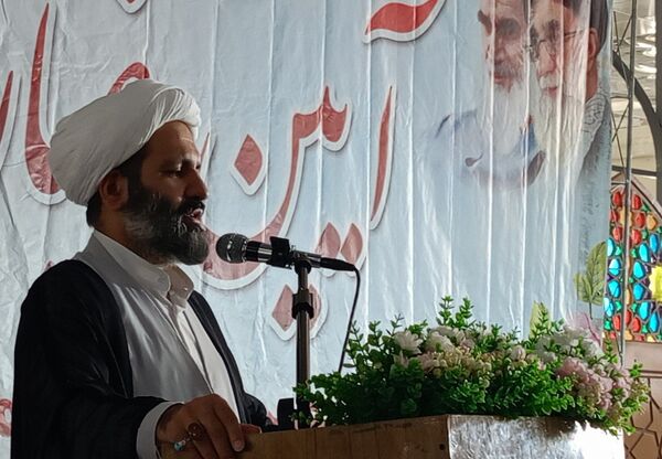 غبارروبی مزار امامزاده سید حمزه کاشمر