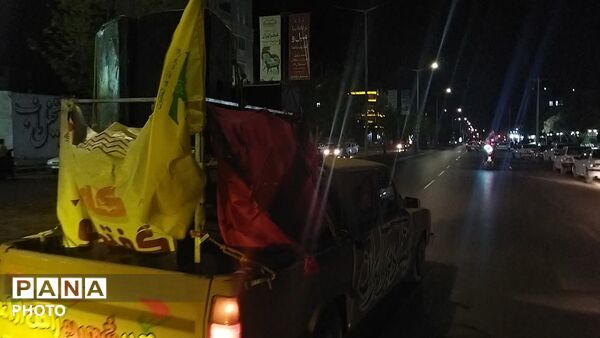 پرچم های ایران و حزب الله  بر فراز شهر نیشابور 