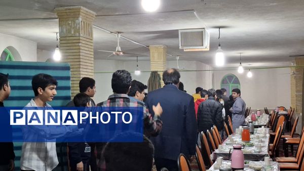 افطار دوستانه دبیرستان ملاصدرا؛ لحظاتی به یادماندنی برای دانش‌آموزان