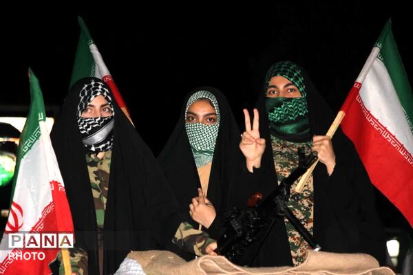 رزمایش دختران «جانفدا ایران» در شهرستان ساوجبلاغ 