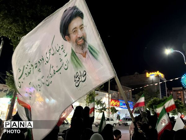 تجمع و راهپیمایی پرشور مردم ساوجبلاغ 