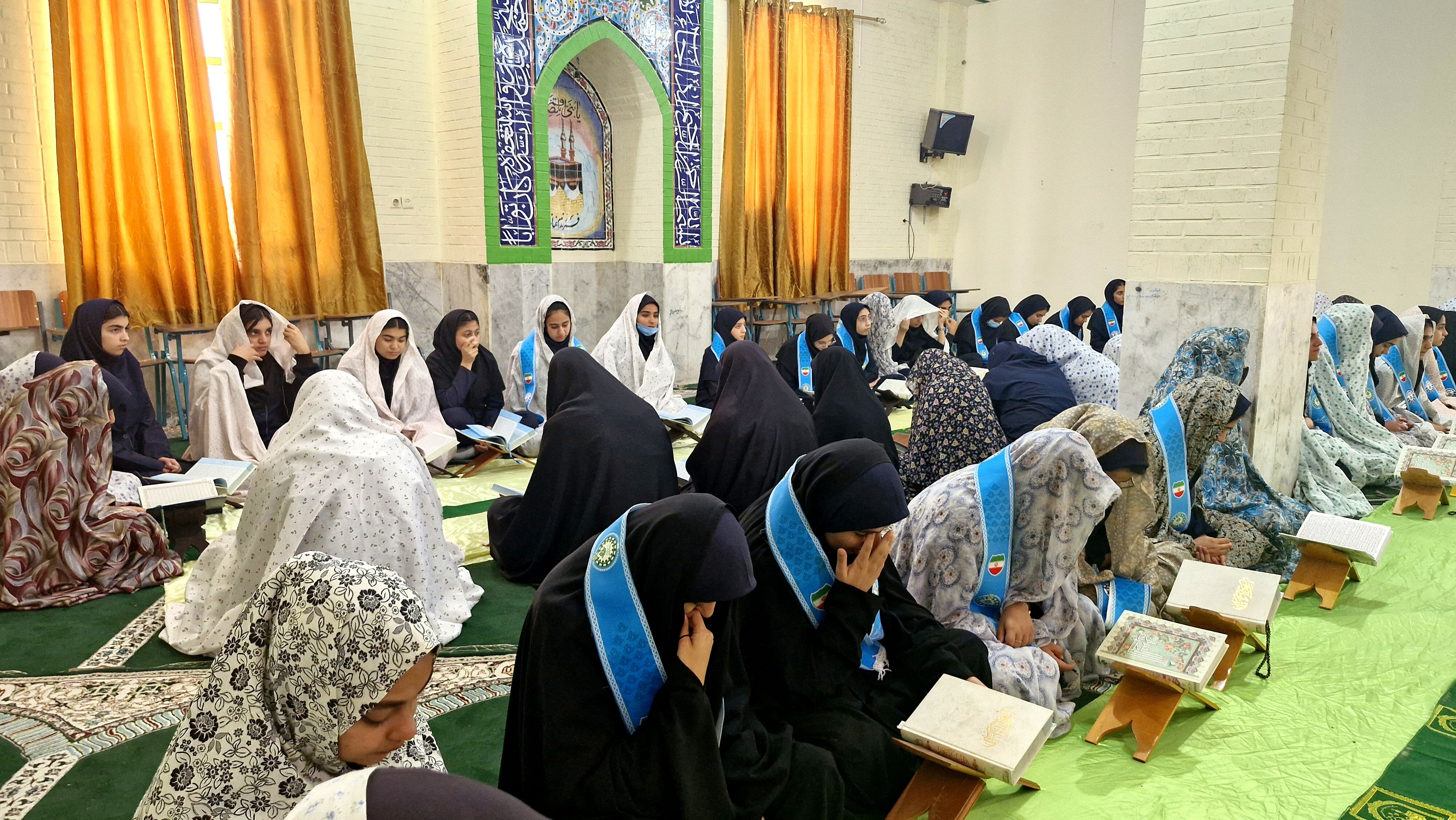 برگزاری محفل انس با قرآن کریم
