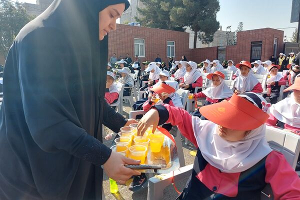 آیین بهره‌برداری از مدرسه زنده‌یاد لیلا لروند کهریزک