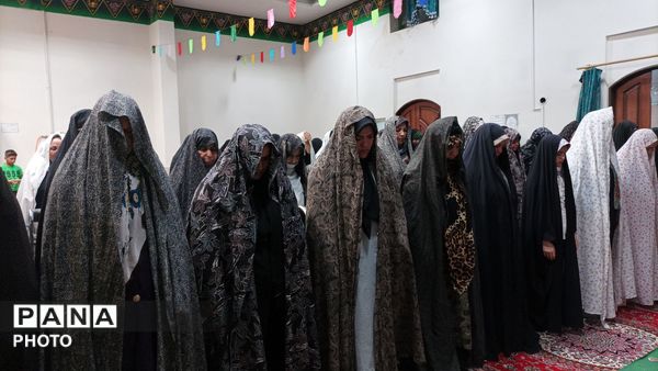 نماز جماعت و افطاری در شب سوم ماه مبارک رمضان  