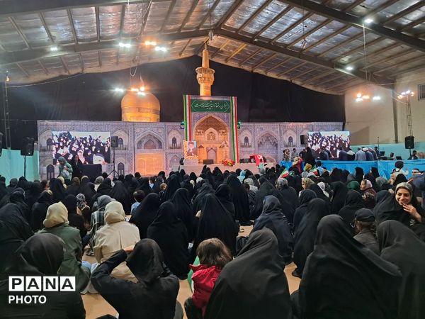حضور گسترده مردم شهر نیر در جشن زیر سایه خورشید