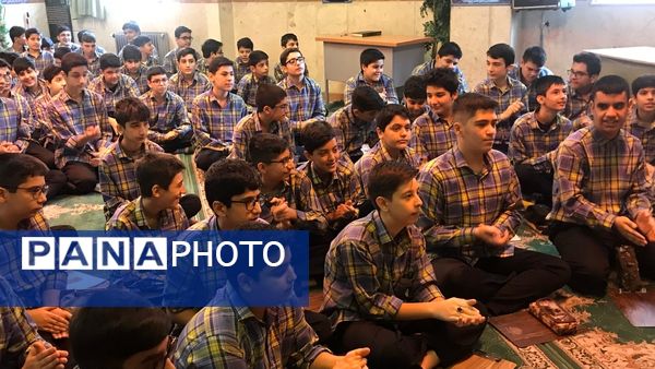 جشن پرشور عید غدیر خم در مدرسه شهدای مدافع حرم منطقه ۱۰ تهران